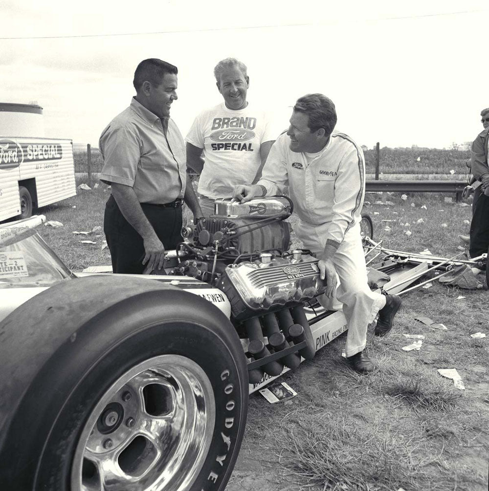 1966 Indianapolis NHRA Finals Indiana Tom McEwan and engine builder Ed Pink CD 0777 3292 1366 2 0144-0974