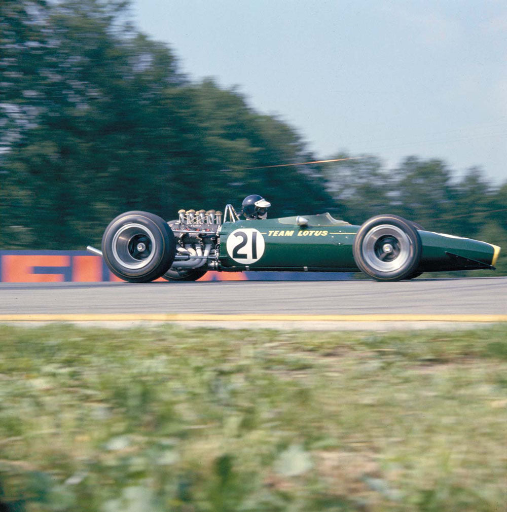 1967 Belgium Grand Prix Spa Francochamps Jim Clark brakes for the LaHairpin CD 0777 3292 0624 5 0144-0986