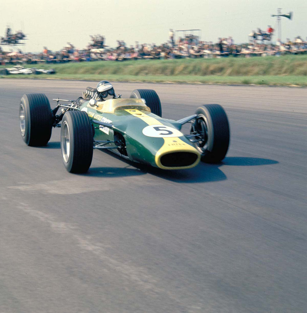 1967 British Grand Prix Brands Hatch England Jim Clark on his way to the win CD 0777 3292 0624 8 0144-0987