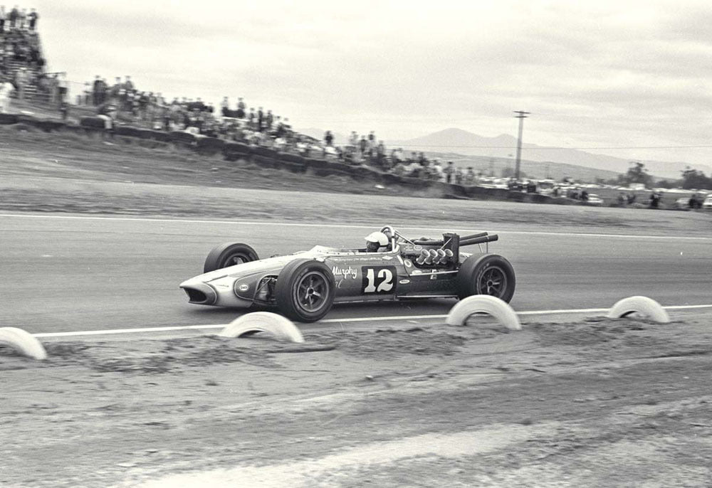 1967 Rex Mays 300 Jim Clark makes his final American racing appearance CD 0777 3292 0807 18 0144-1054