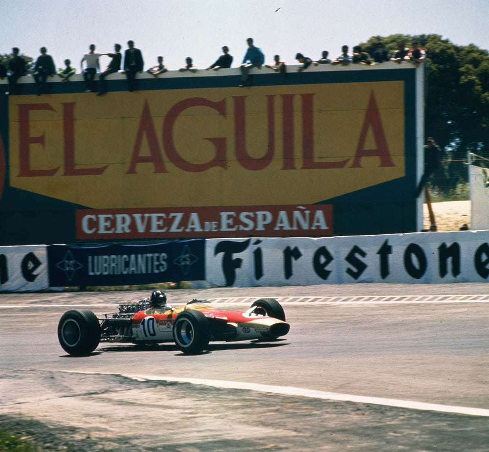 1968 Spanish Grand Prix Spain Graham Hill drives the Lotus 49 Ford to its first world championship CD Motorsport6 1 0144-1058