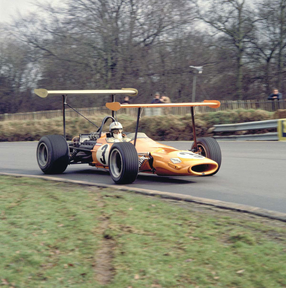 1969 Race of Champions England Denis Hulme in a McLaren Ford CD 0777 3292 0624 16 0144-1104