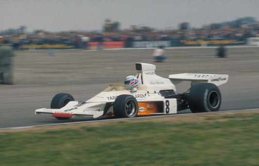 1973 British Grand Prix England Peter Revson races toward the win CD 0776 3301 3813 122 0144-1207