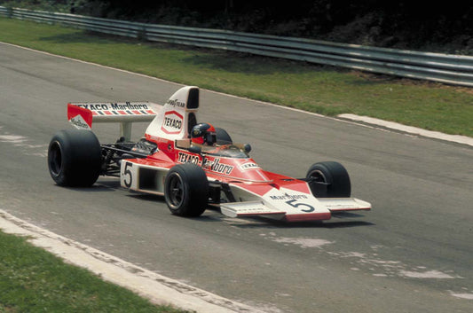 1974 British Grand Prix England Emerson Fittipaldi at speed in McLaren Ford CD 0776 3301 4373 17 0144-1250