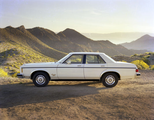 1979 Ford Granada ESS four door neg CN26000 005 0144-1380