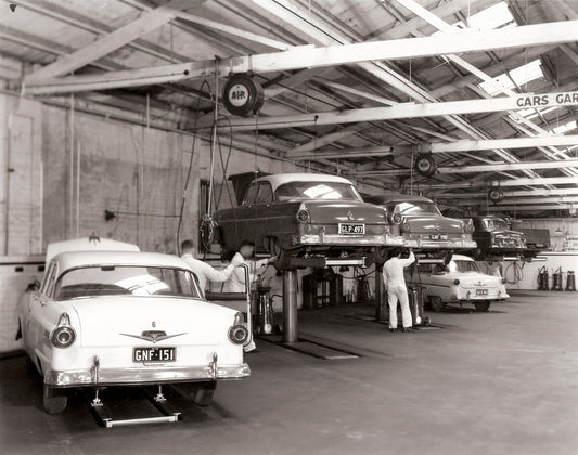 Dealership  Melford Motors Melbourne 10 0144-1683