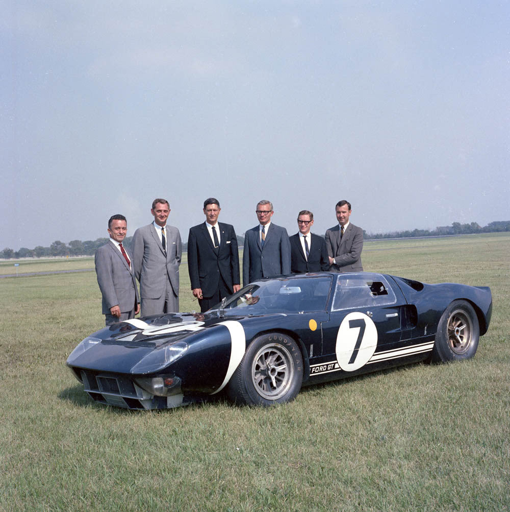 1965 Ford GT Leo Beebe and staff  CN4088-14 0144-2269