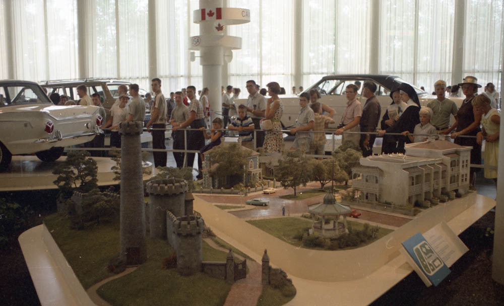 1965 Worlds Fair Ford Exhibit  CN3430-839 0144-2371