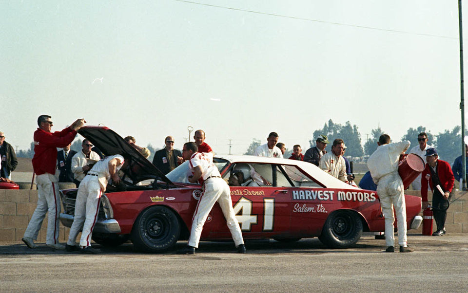 1966 Jan Riverside 1966 Ford C Turner 0144-2681
