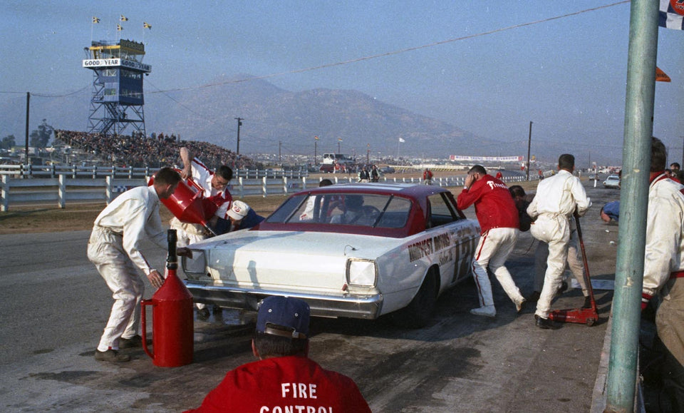 1966 Jan riverside 1966 Ford D Gurney 0144-2687
