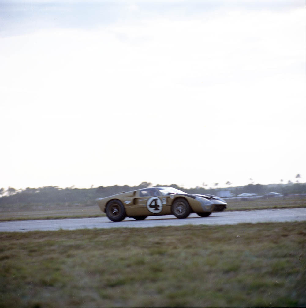 1966 Mar Sebring Ford GT MkII Bucknum-Foyt  CN4363-11 0144-2793