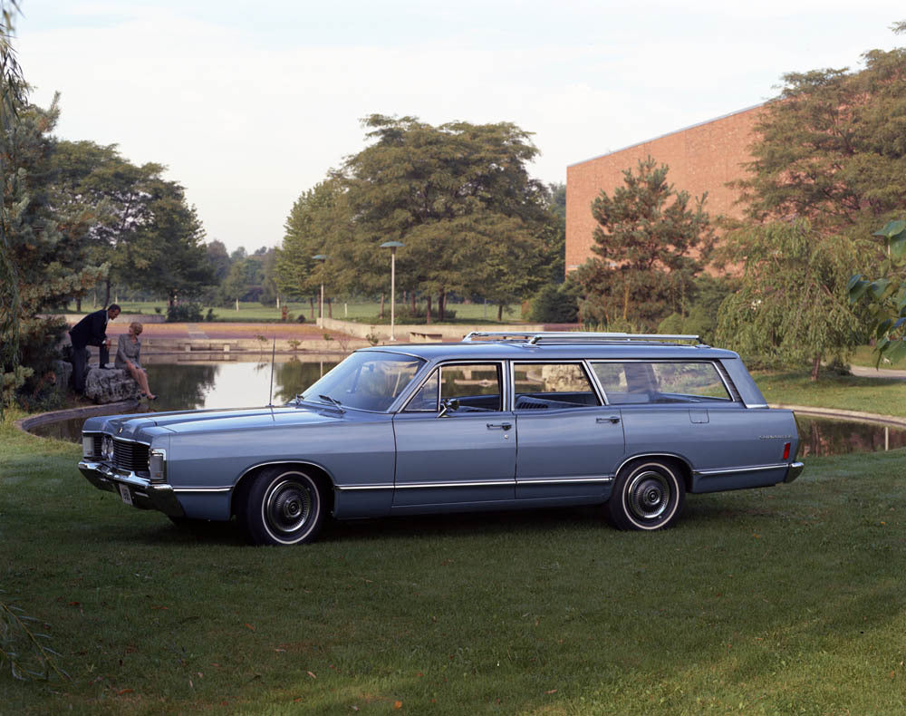 1968 Mercury Commuter station wagon  CN4908-586 0144-2869