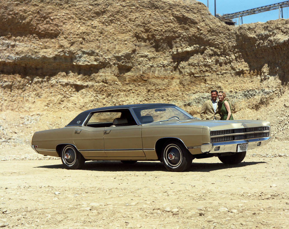 1969 Ford LTD four-door hardtop  CN5502-368 0144-2907