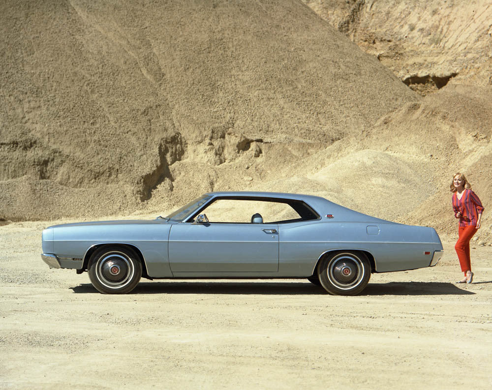 1969 Ford XL two-door hardtop  CN5502-338 0144-2923