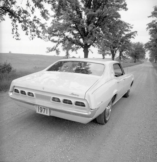1970 Mercury Montego MX Brougham four-door hardtop  CN151945-90 0144-2978