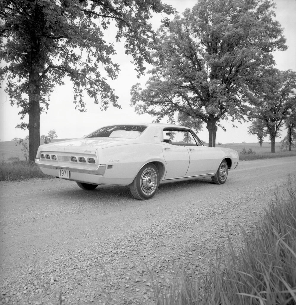 1970 Mercury Montego MX Brougham four-door hardtop  CN151945-91 0144-2979