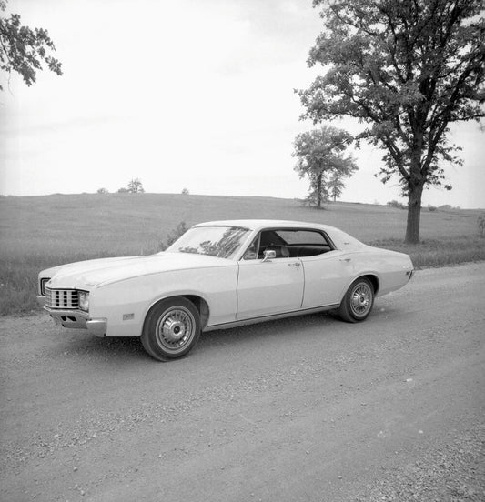 1970 Mercury Montego MX Brougham four-door hardtop  CN151945-93 0144-2981