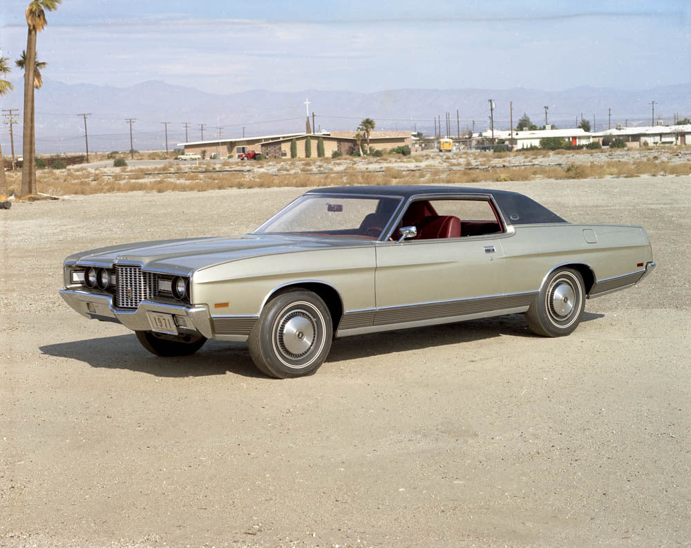 1971 Ford LTD Brougham two-door hardtop  CN6002-43 0144-2996