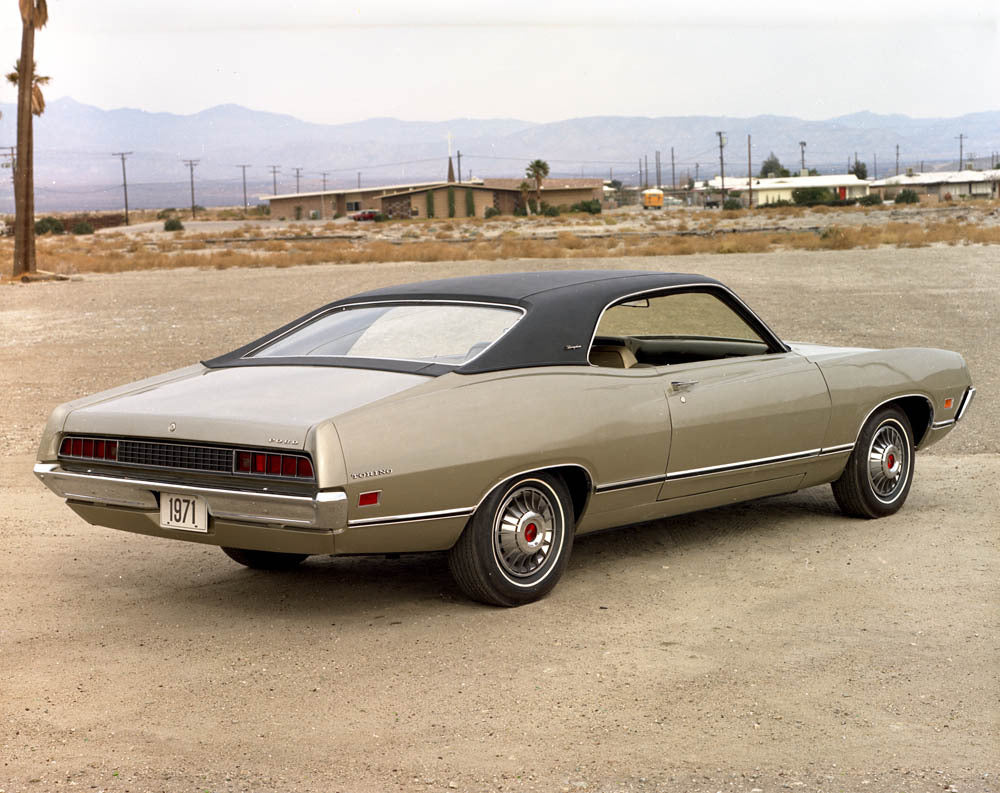 1971 Ford Torino Brougham two-door hardtop  CN6001-1 0144-3005