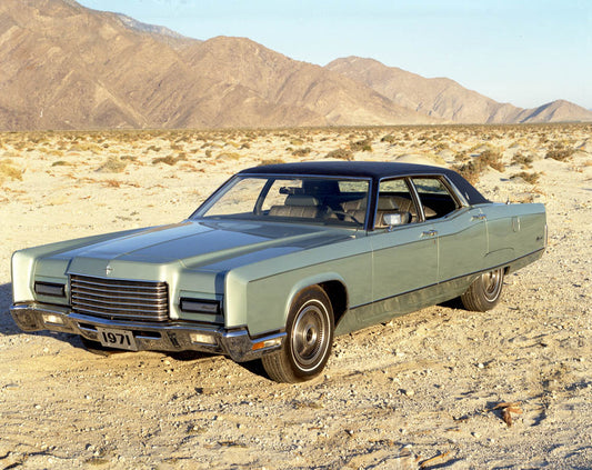 1971 Lincoln Continental four-door  CN6008-3 0144-3008