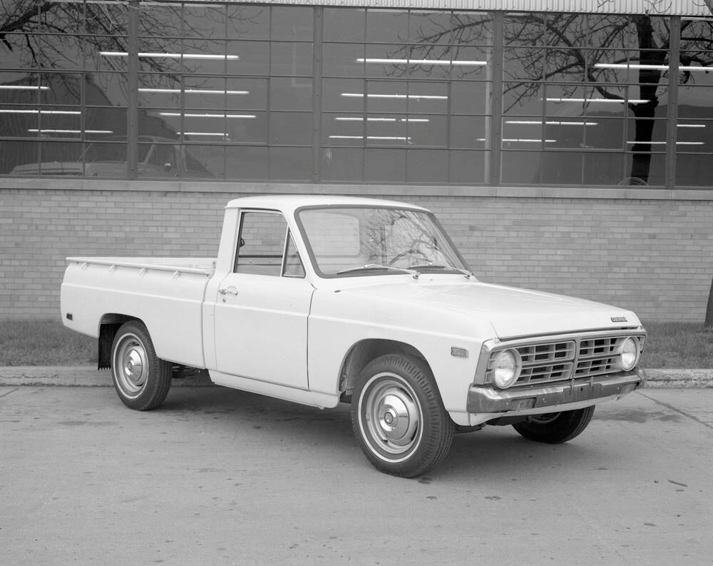 1972 Ford Courier pickup  153511-460 0144-3028