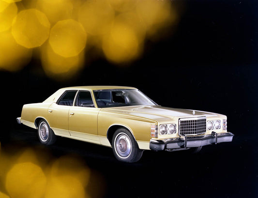 1977 Ford LTD four-door  CN13502-083 0144-3100