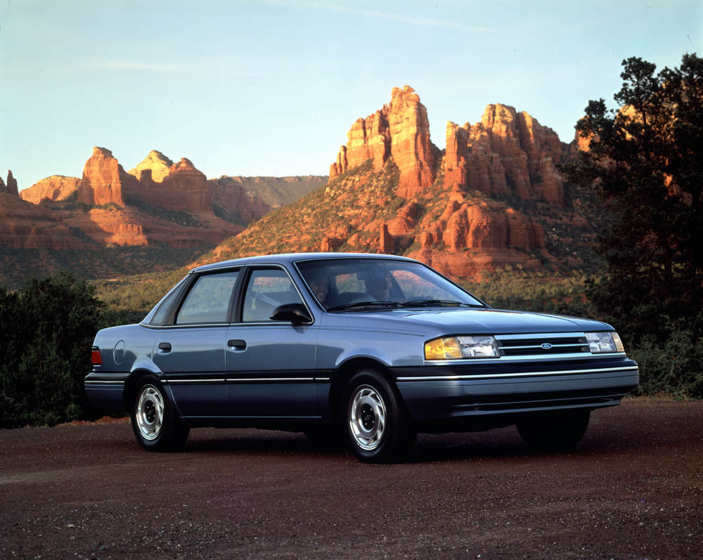 1989 Ford Tempo four-door  CN52003-006 0144-3223