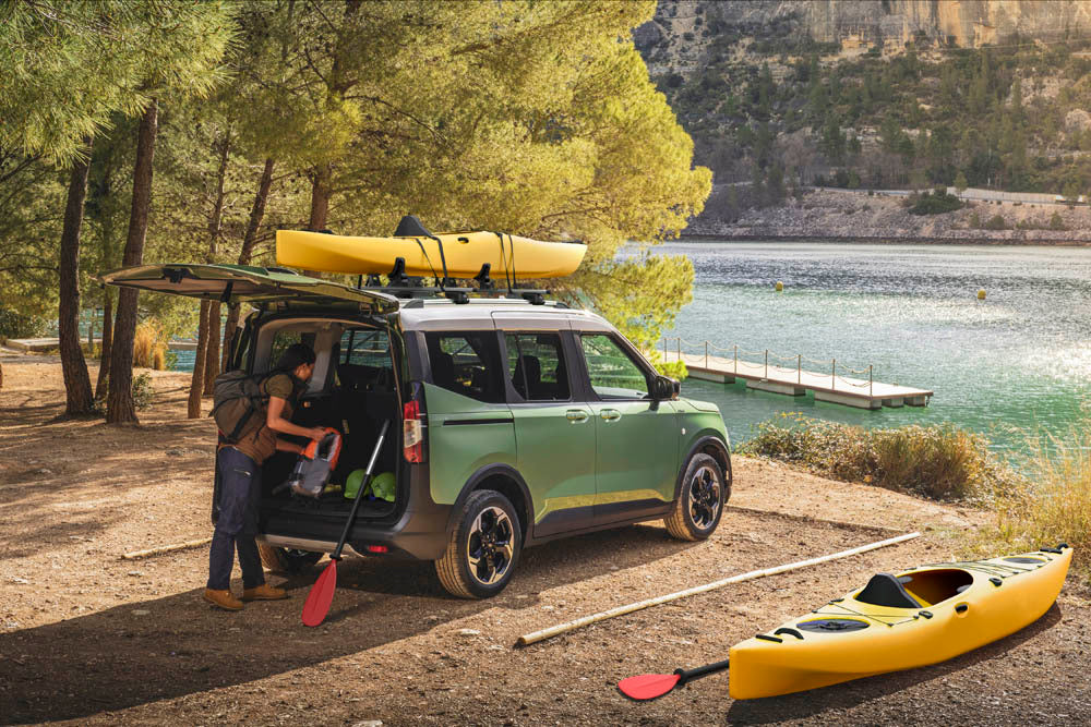 V769 Tourneo Courier 25MY 0144-4694