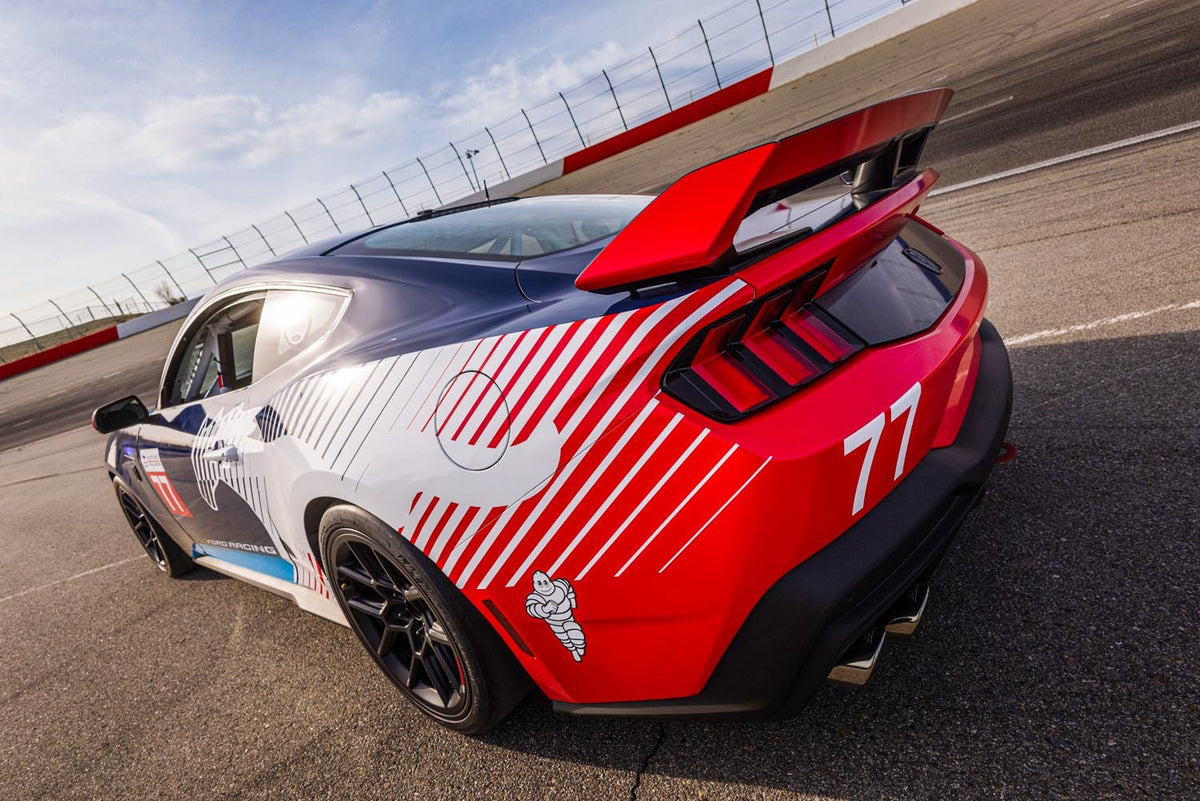 2024 Mustang Dark Horse · archive 0144-5257