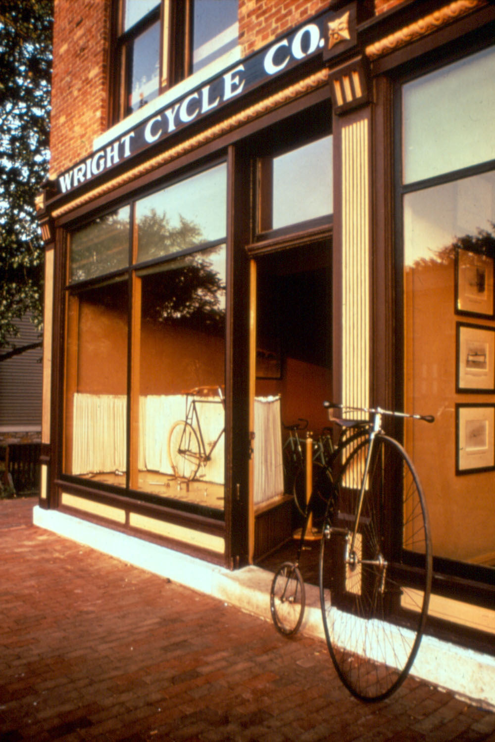 Greenfield Village Wright Cycle Shop 1971 0400-0965