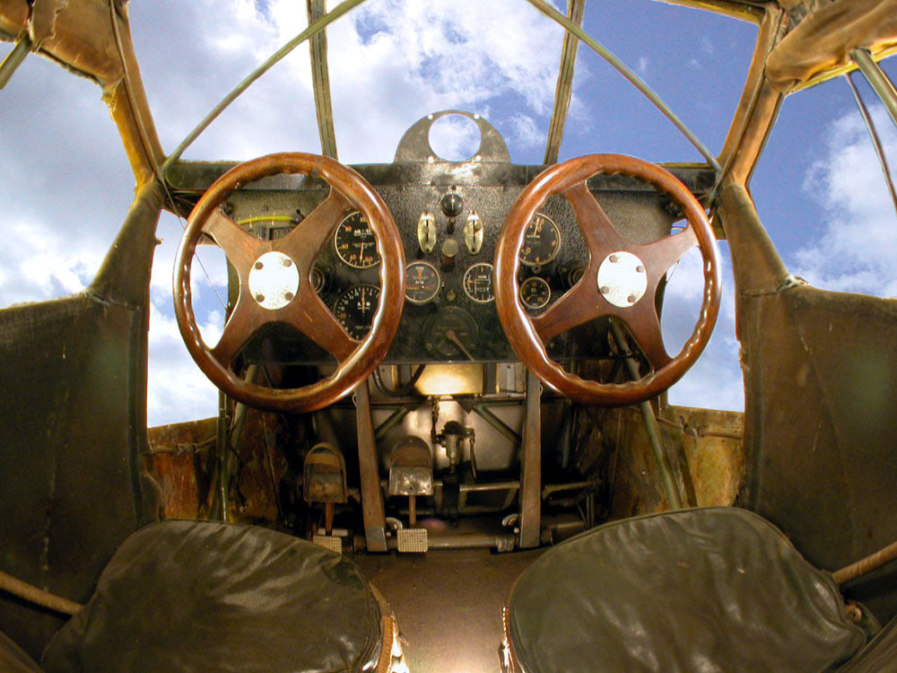 Stinson Detroiter Cockpit 2003 0400-1255