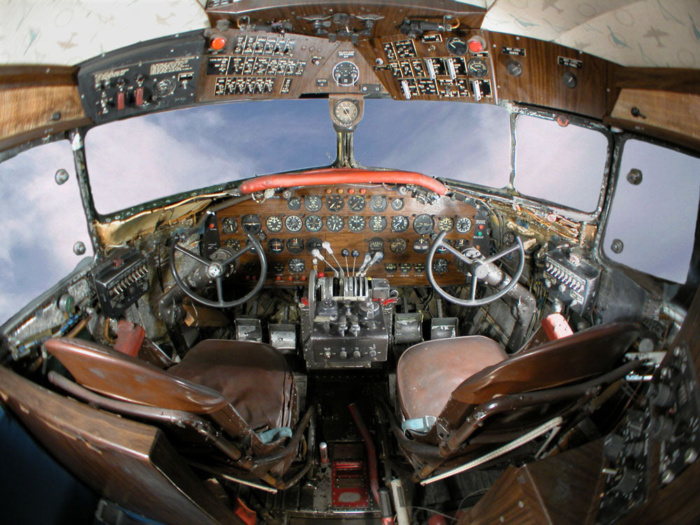 Douglas DC3 Cockpit 2003 0400-1264