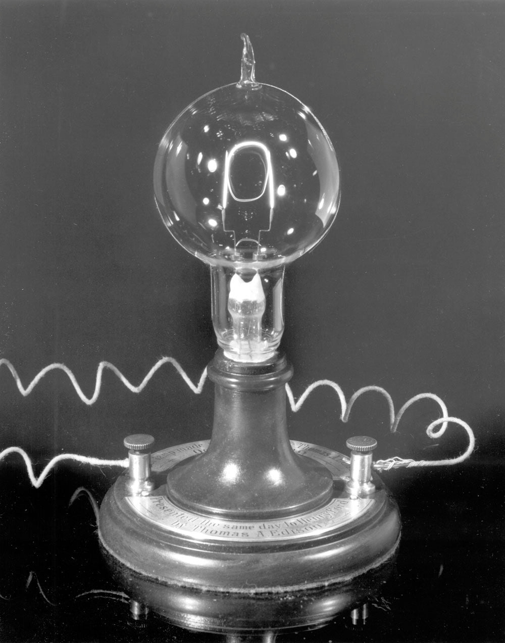 Edison Lamp Replica 10 19 1929 0400-1369