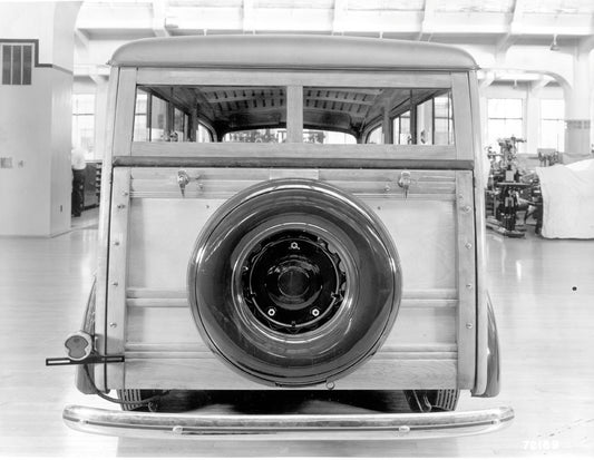1940 Ford V8 Station Wagon 08 03 1939 0400-1669