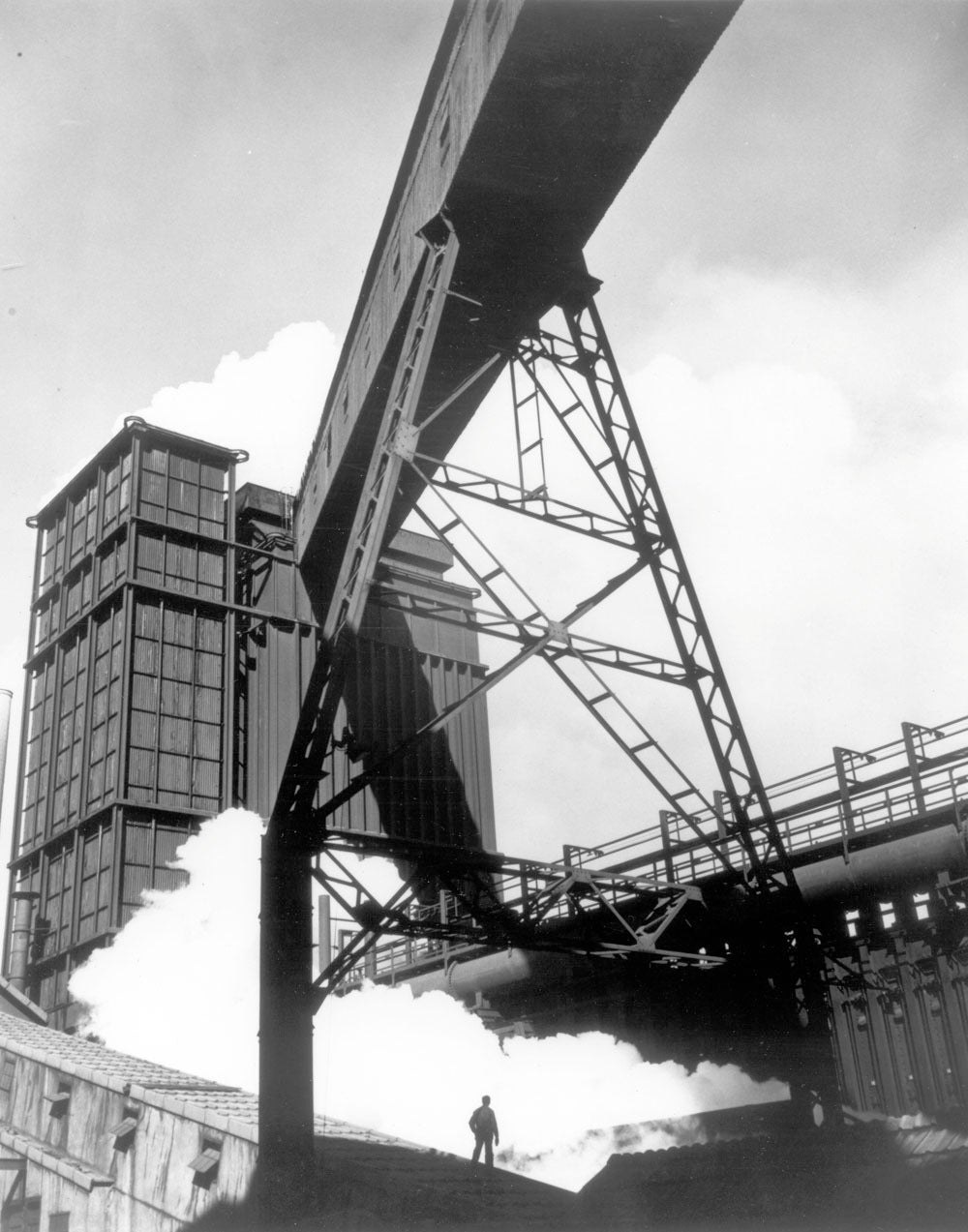 Rouge Plant Quenching Tower Feb1944 0400-1820