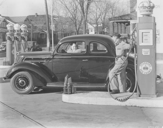 1937 Ford V8 Coupe 0400-2612