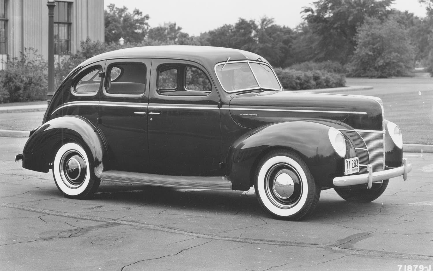 1940 Ford V8 Four Door Sedan 05 29 1939 0400-2722
