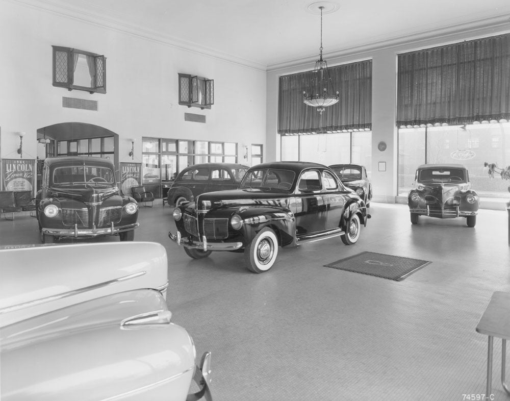 Ford Dealership Detroit MI 11 07 1940 0400-2892