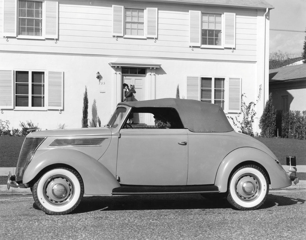 1937 Ford V8 Club Cabriolet 01 15 1937 0400-3034