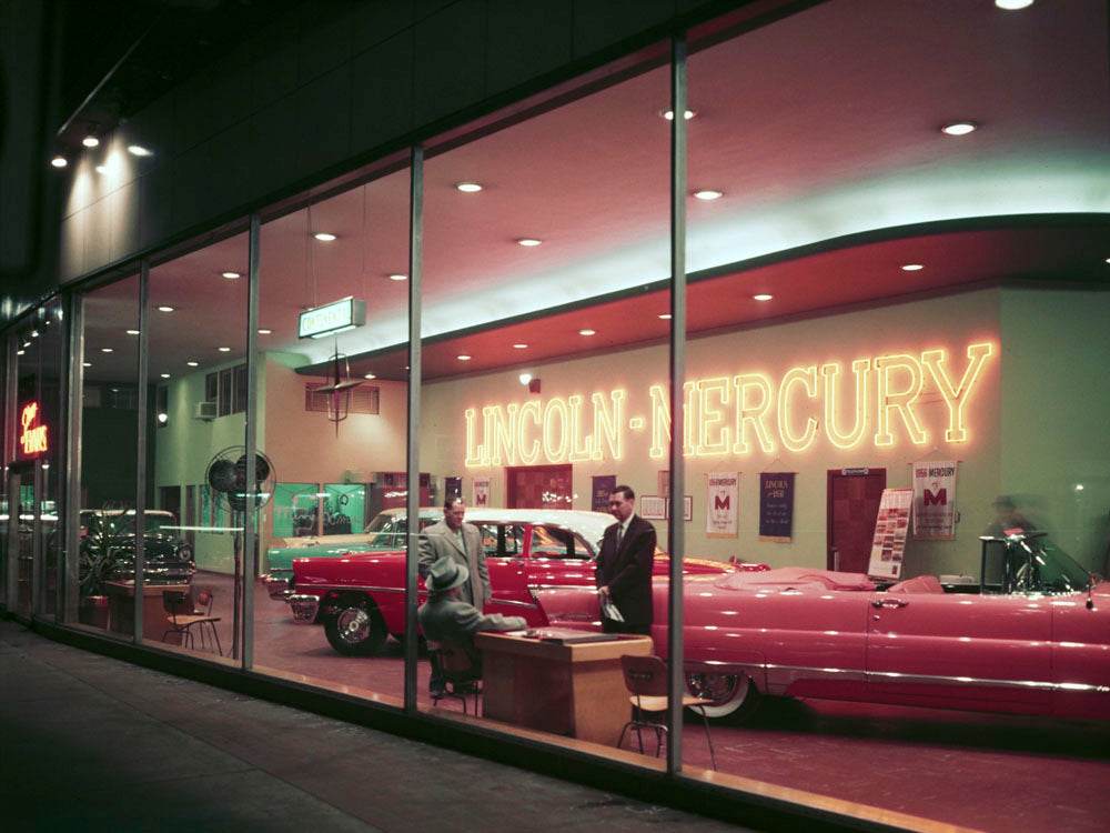 1956 Lincoln Mercury dealer Stu Evans showroom 0400-8354