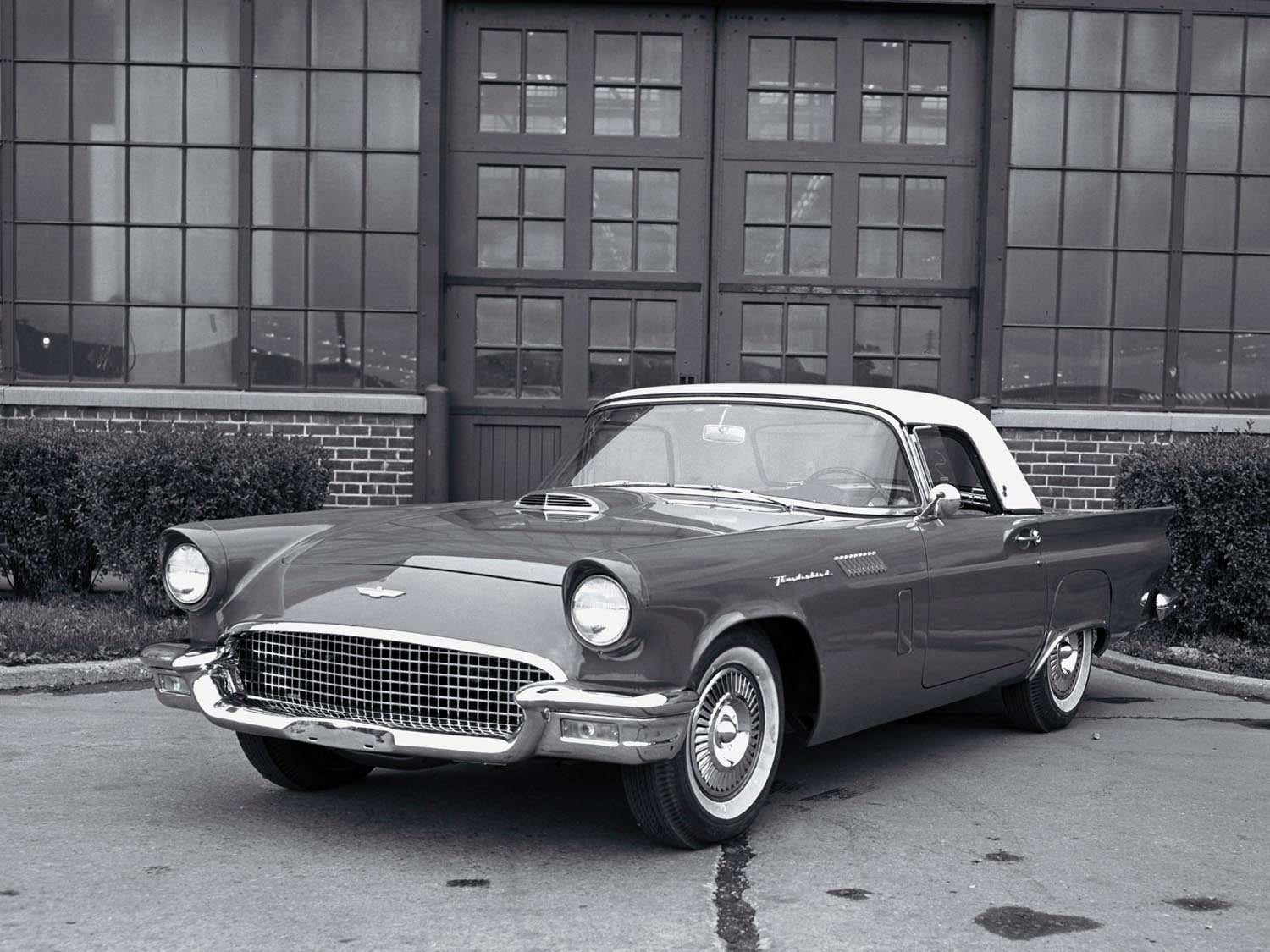 1957 Ford Thunderbird 0400-8433