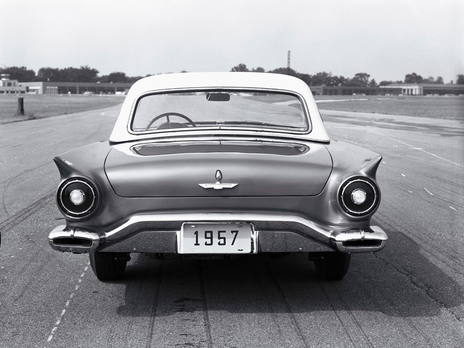 1957 Ford Thunderbird 0400-8436