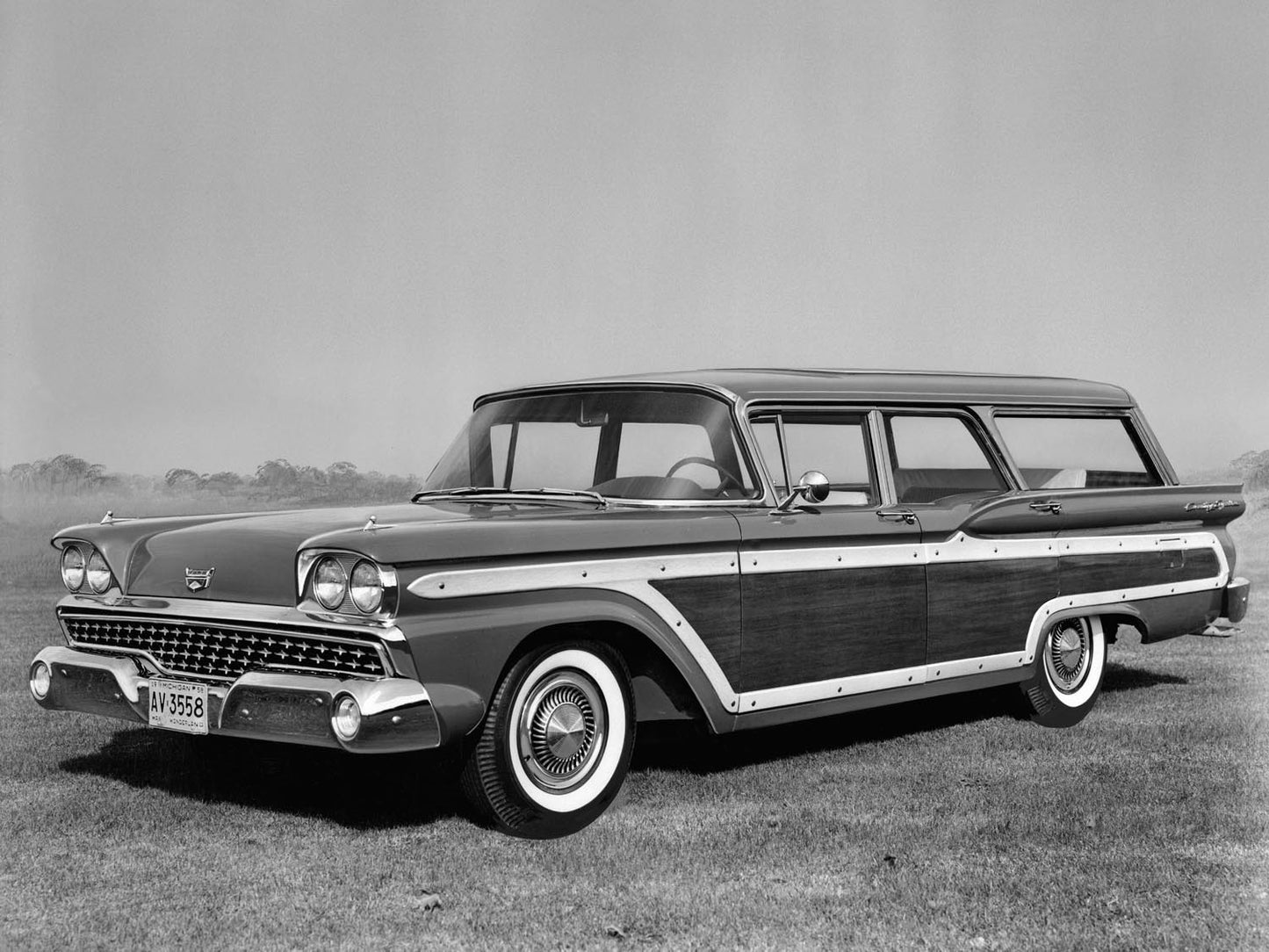 1959 Ford Country Squire station wagon 0400-8470
