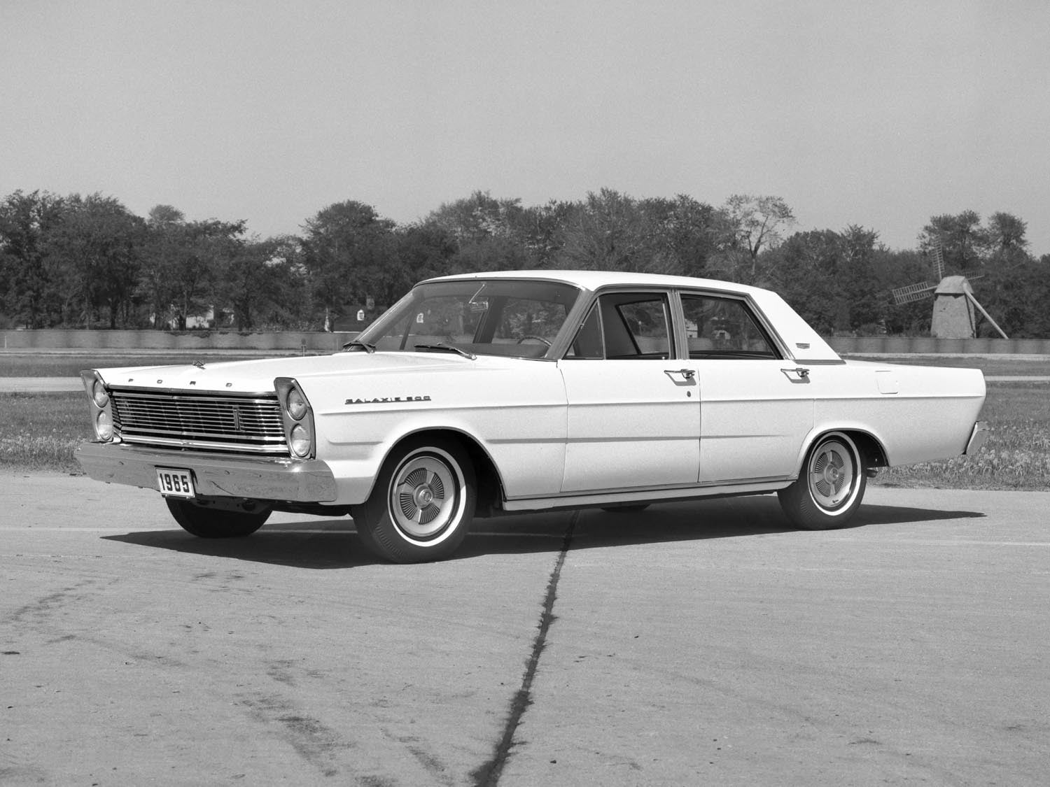 1965 Ford Galaxie 500 four door sedan 0400-8599