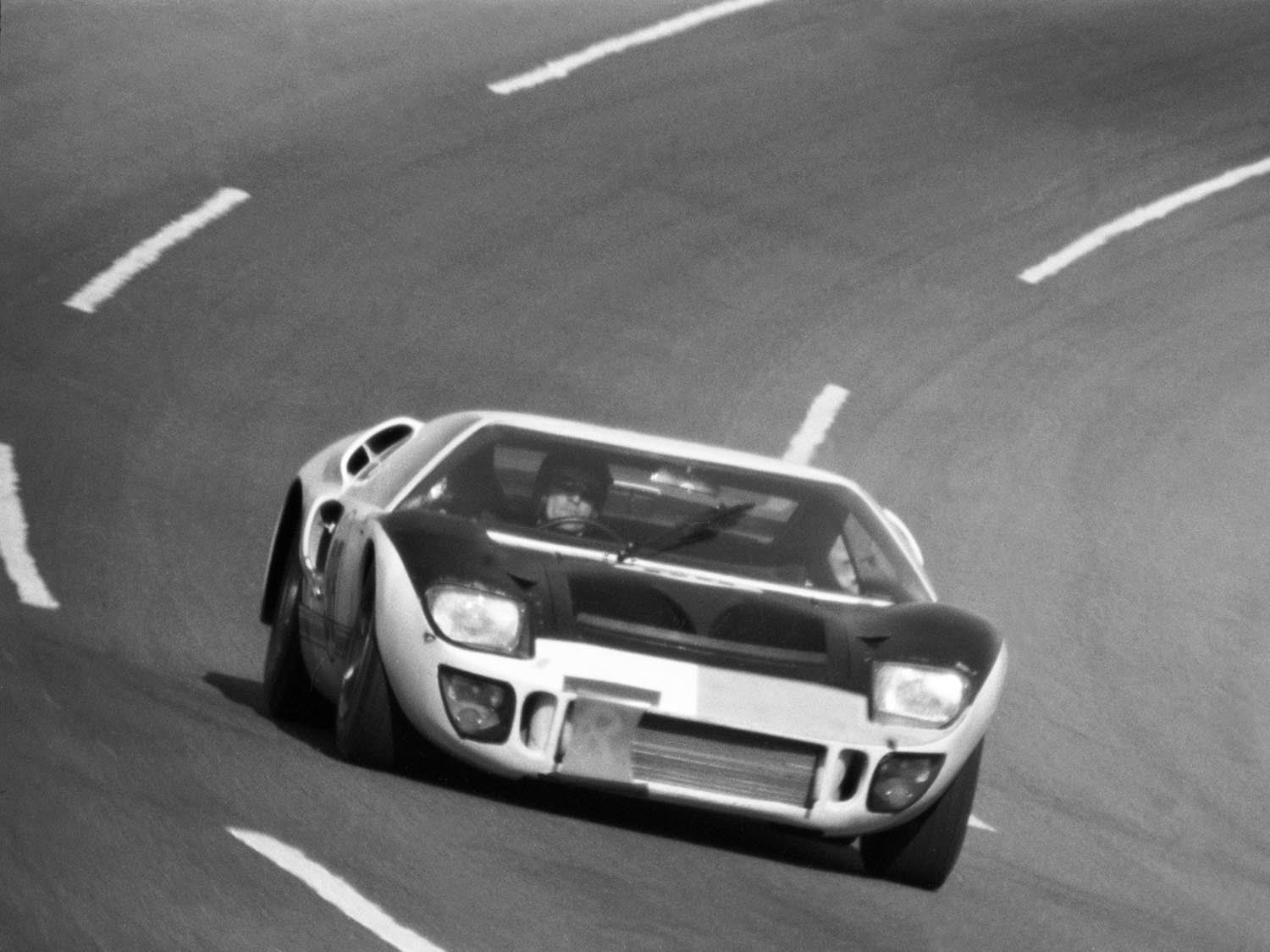 1966 Ford GT MkII FIA Daytona 0400-8637