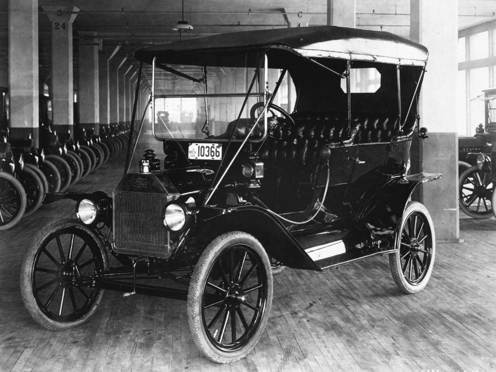 1914 Ford Model T Touring Car 0400-8701