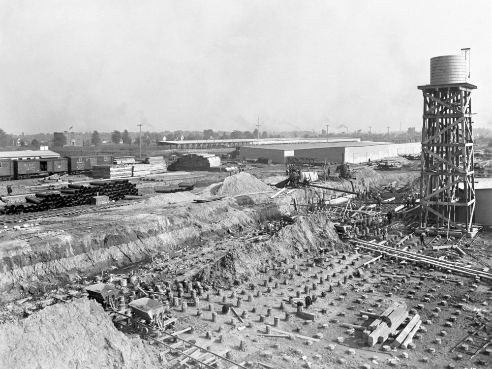 1917 Construction of Rouge Blast Furnace building 0400-8727