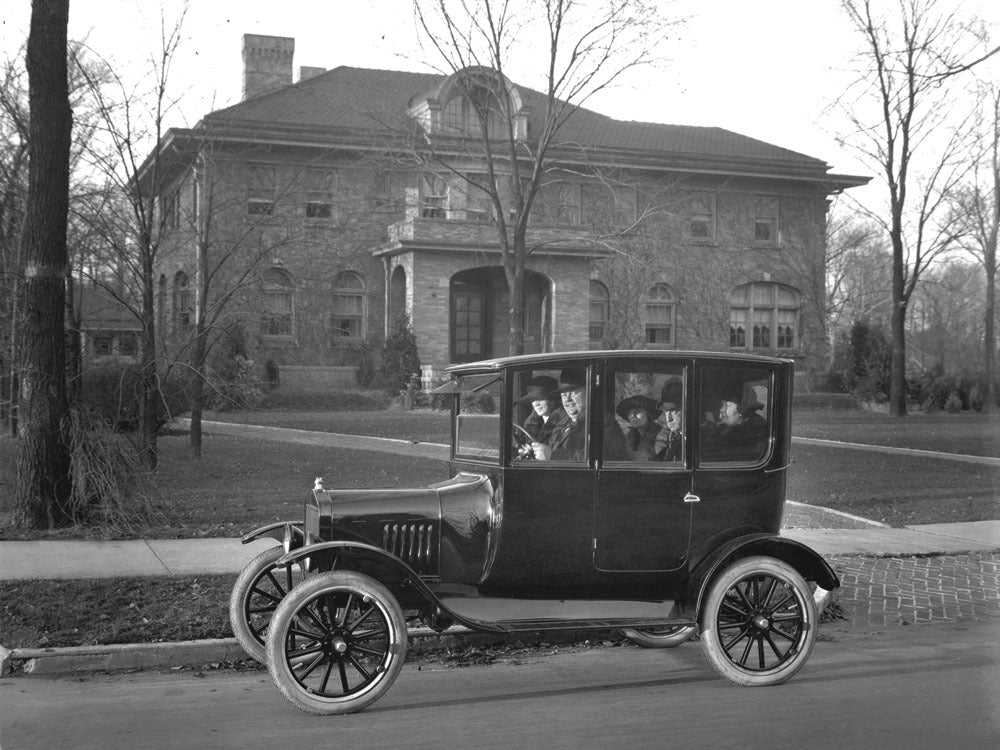 1920 Ford Model T Sedan 0400-8740