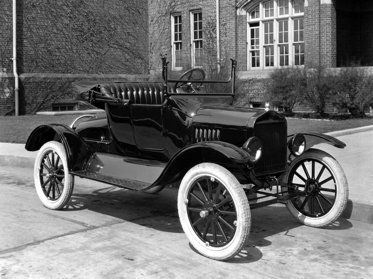 1921 Ford Model T Roadster 0400-8746