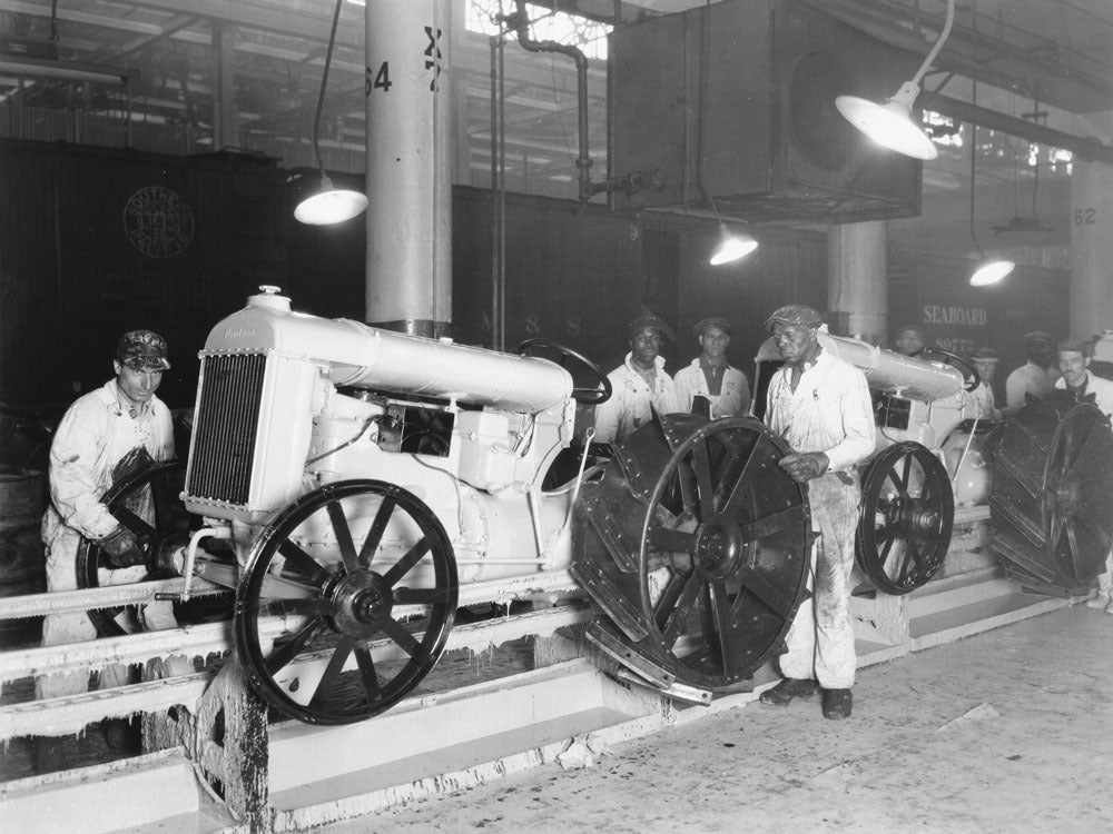 1923 Rouge tractor assembly line 0400-8753